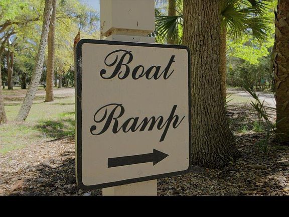 5th image of 44 Hammocks Way