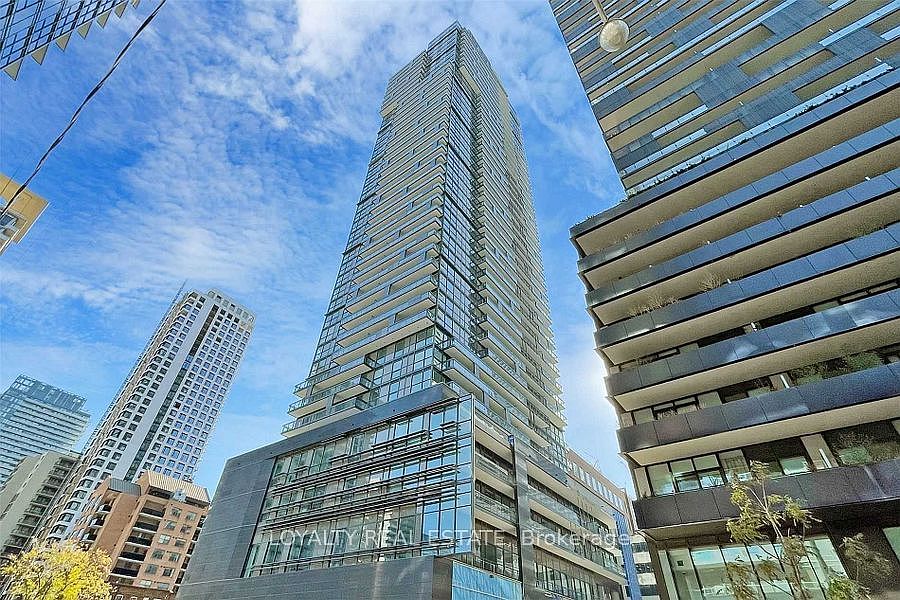 1st image of 39 Roehampton Ave #1409