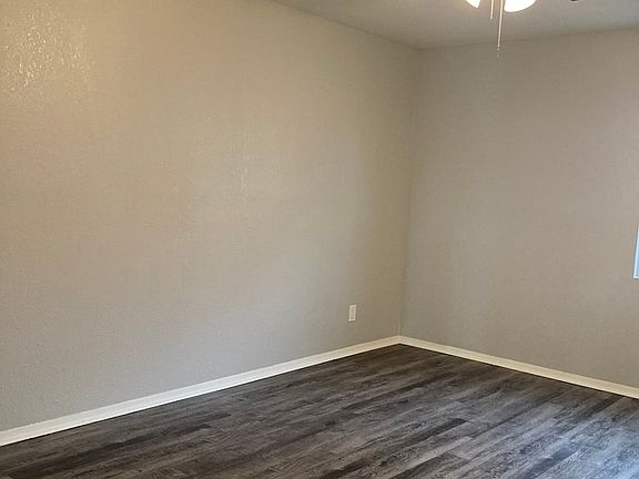 4th image of 1015 E 68th St #3