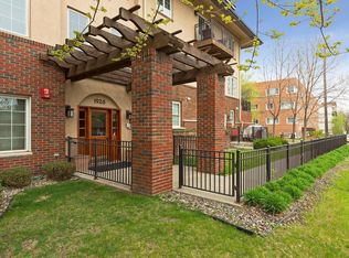 1926 Pleasant Ave APT 401, Minneapolis, MN 55403