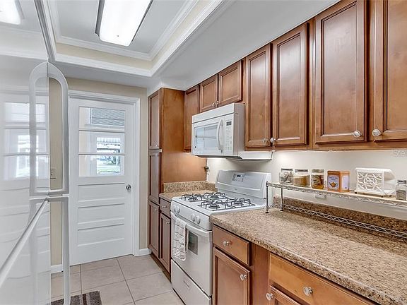 4th image of 6015 19th St N APT 106