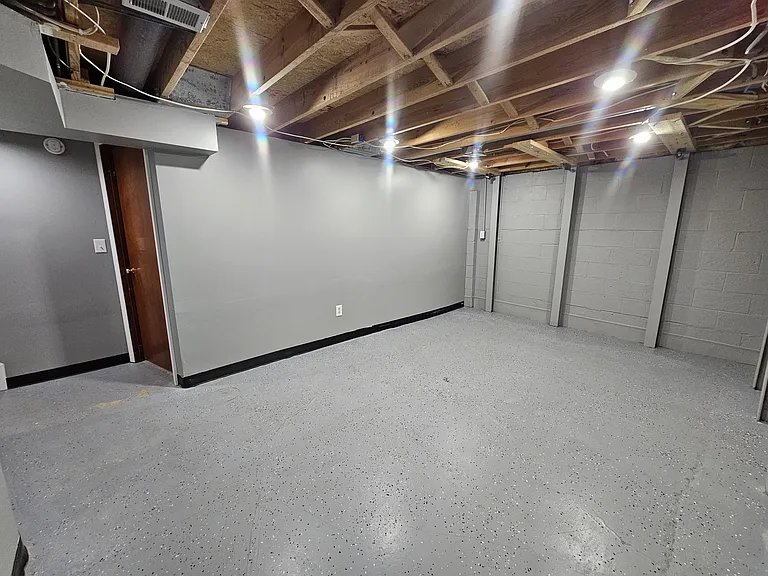 1792 Plains Blvd — Photo 27
