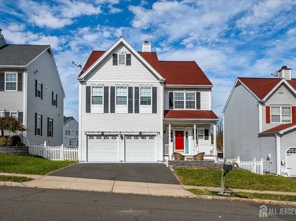 6 Oxford Ct, Kendall Park, NJ 08824