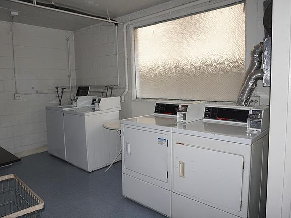 5th image of 4100 Whitsett Ave APT 106