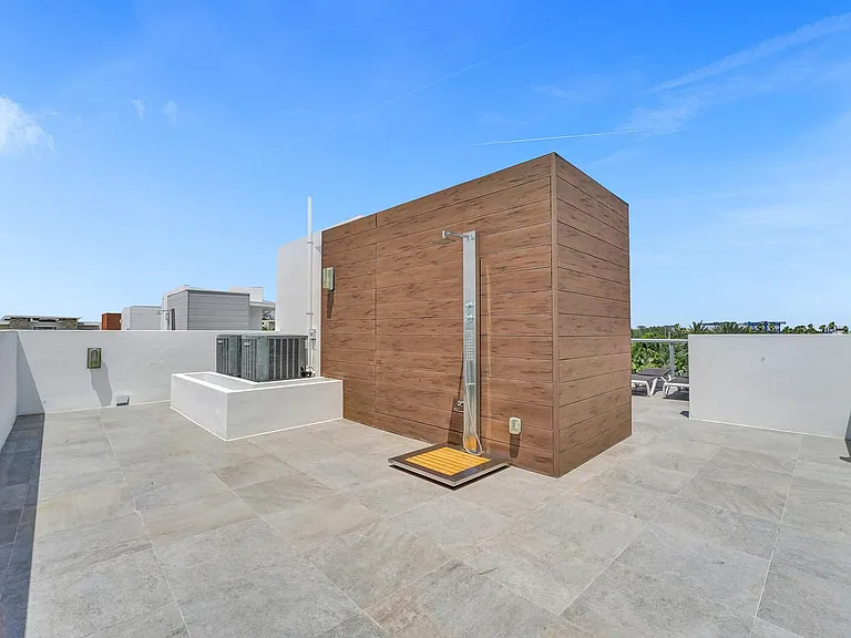 340 Balboa St — Photo 67