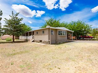 20535 E Prickly Pear Dr, Mayer, AZ 86333