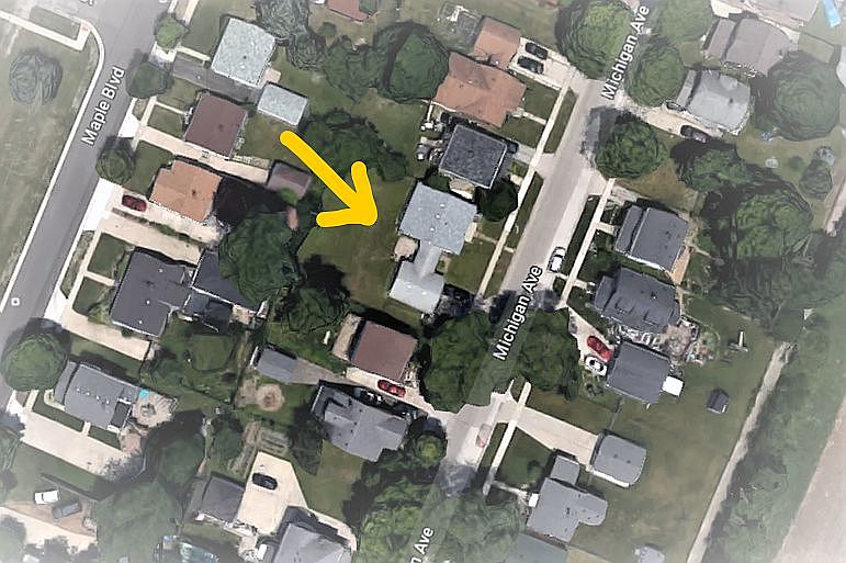 2nd image of 723 Michigan Ave