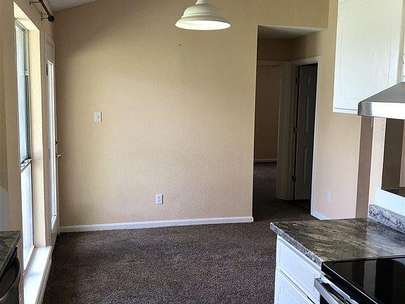 5th image of 1008 Pawhuska Ln