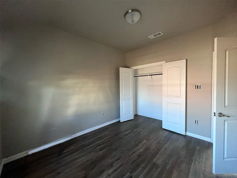 4916 Villas Dr #4916 — Photo 19
