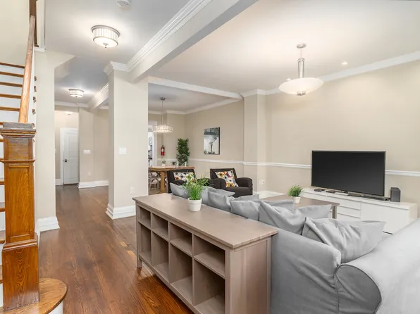 2650 Woodley Pl NW, Washington, DC 20008