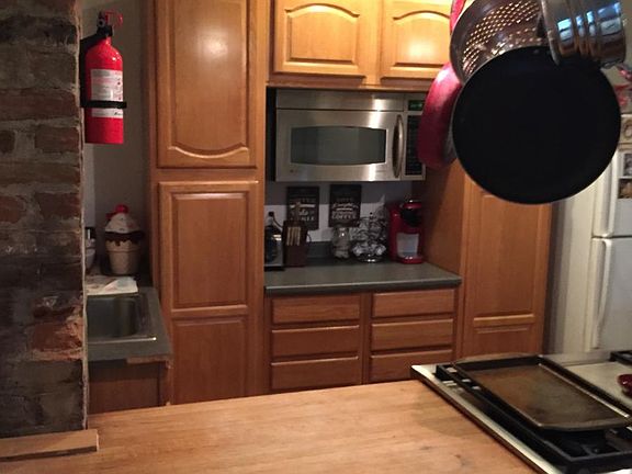2nd image of 94 Morris St #2R