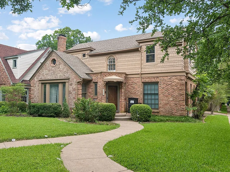 5902 McCommas Blvd — Photo 2