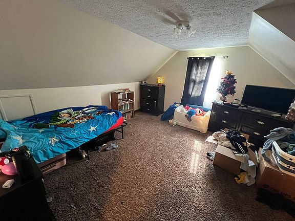 3rd image of 512 Wisconsin Ave