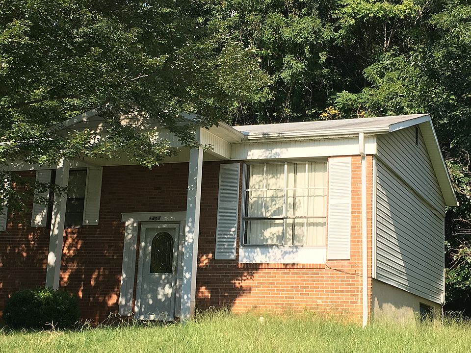 2nd image of 1407 Cardinal Ln