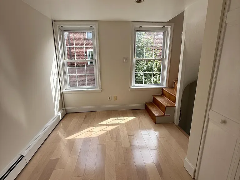 408 S Alder St — Photo 9