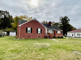 1109 Smithfield Ave, Hopewell, VA 23860