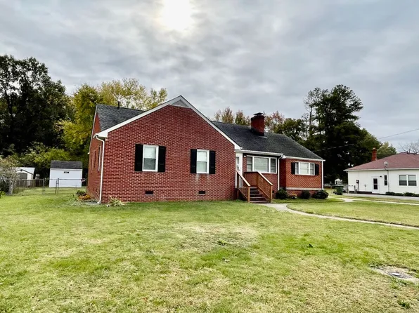 1109 Smithfield Ave, Hopewell, VA 23860