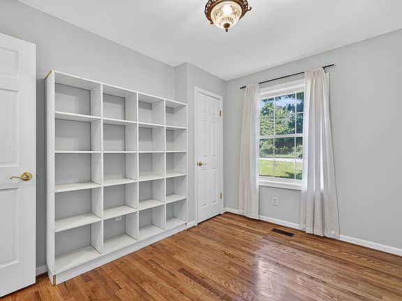 3rd image of 23017 Timber Creek Ln