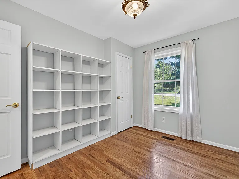 23017 Timber Creek Ln — Photo 3
