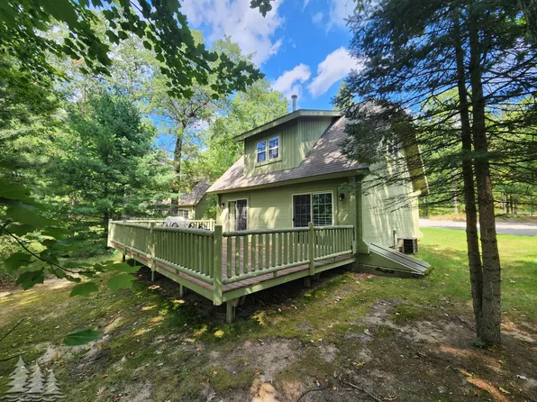 850 Golf Cottage Dr, Lewiston, MI 49756