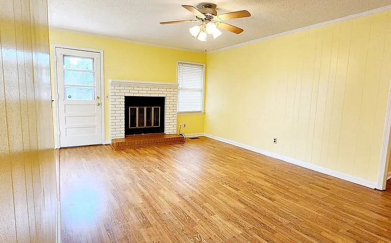 5592 Cold Stream Dr — Photo 3