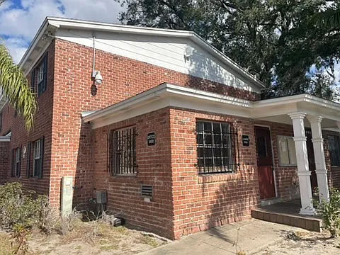 1410 Holden Ave #C — Photo 11