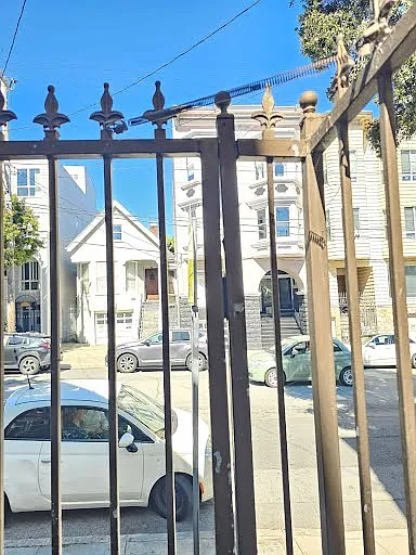 18th St