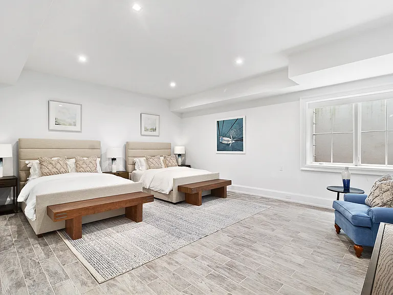 10 Spinnaker Way — Photo 32