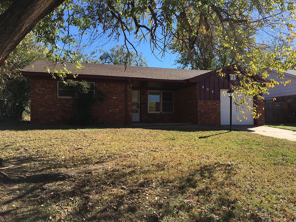 2nd image of 800 Stahl Dr