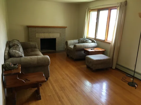 2150 Manor Dr, Loretto, PA 15940