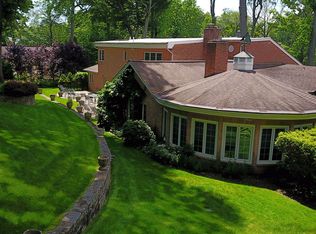 15 Fir Dr, Great Neck, NY 11024