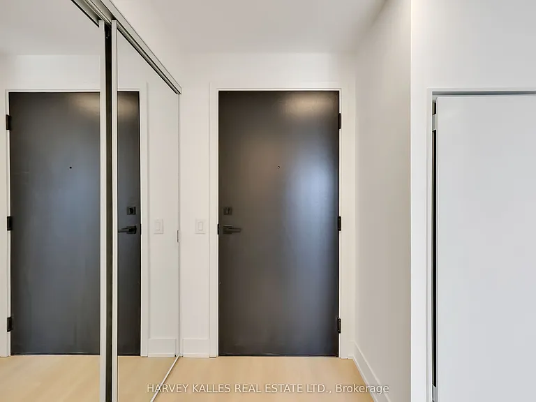 36 Olive Ave #2007 — Photo 2