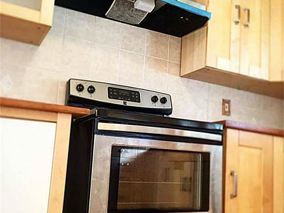 5th image of 10202 Towneview Dr