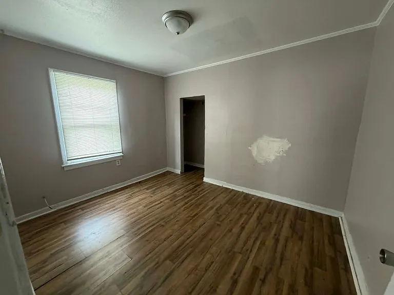 3159 Milton St — Photo 4