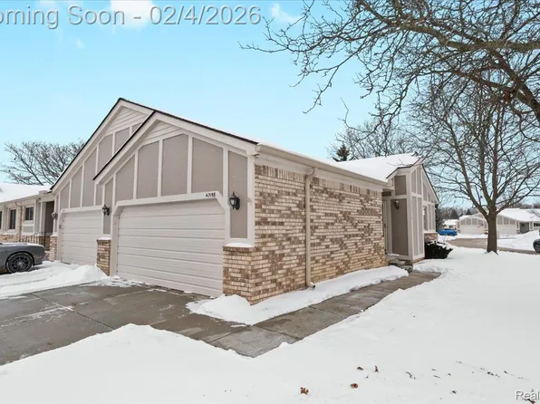 42158 Blossom Ln #44, Clinton Township, MI 48038