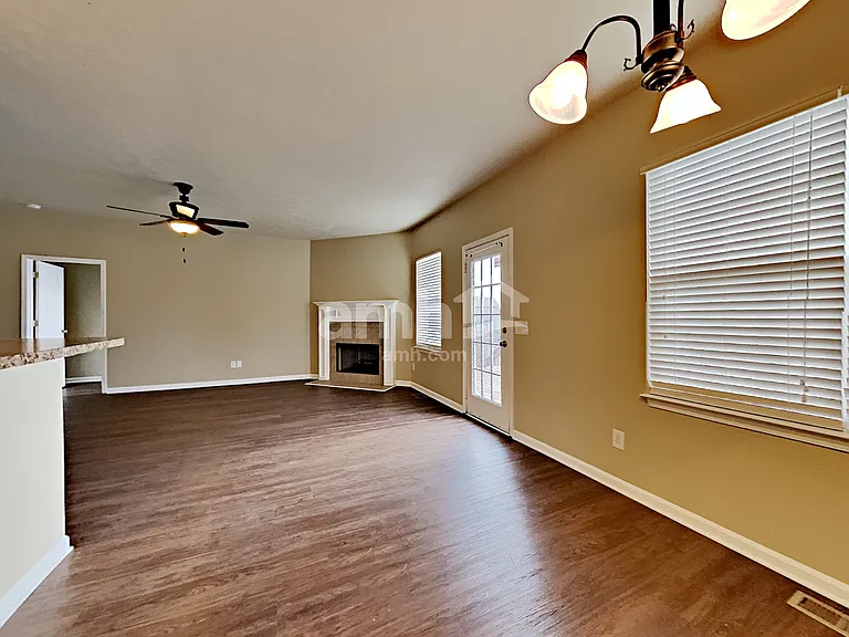 128 McKain Xing — Photo 9