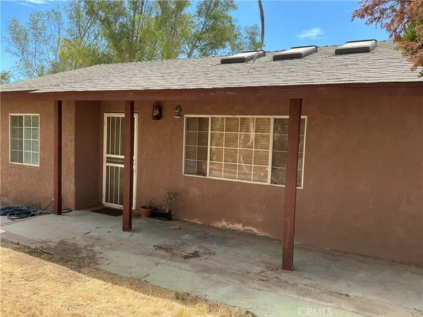23831 Clara Pl, Canyon Lake, CA 92587