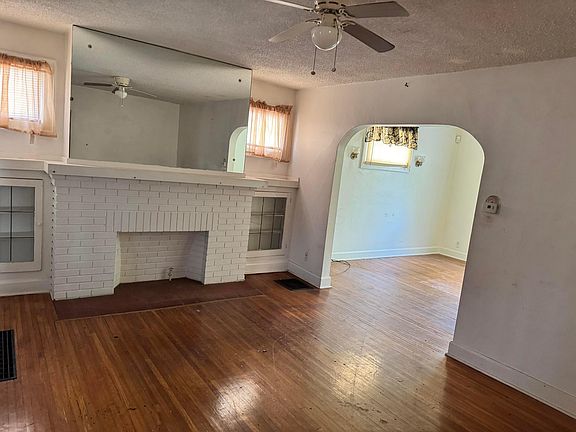 4th image of 1398 Loretta Ave