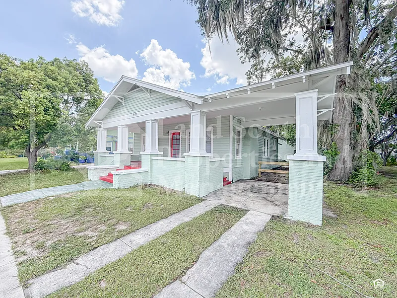 2 bed, 1.0 bath, 1440 sqft, $1,950 — Photo 3