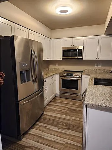 1536 Hickory Ave — Photo 10