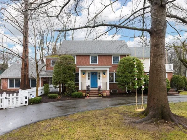208 South St, Brookline, MA 02467