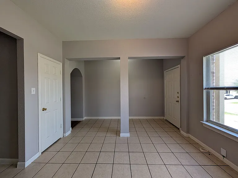 3017 Lodgepole Ln — Photo 4