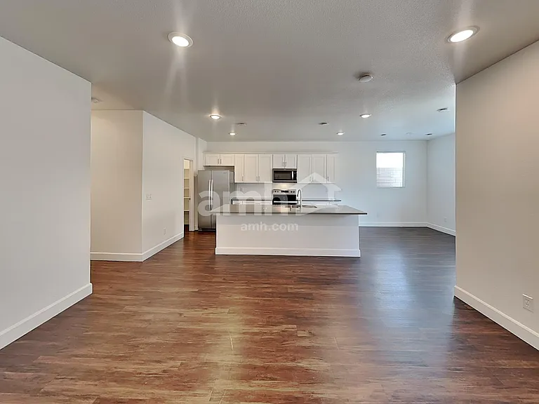 4857 Colossal Star St — Photo 6