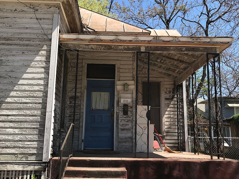 1st image of 210 Wickes St