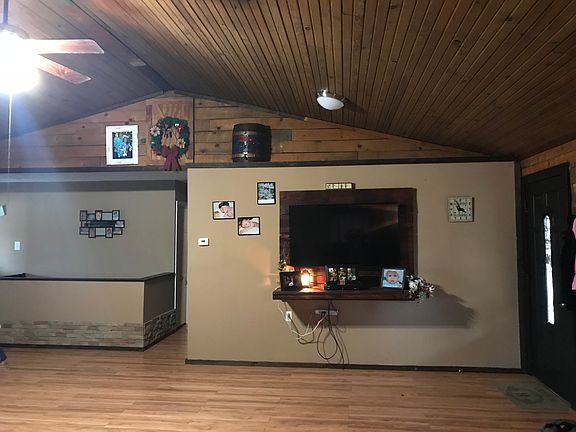 3rd image of 16284 County Road 1125 E