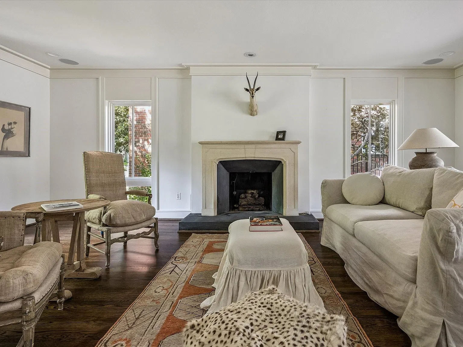 2 bed, 2.5 bath, 2500 sqft, $6,600 — Photo 4