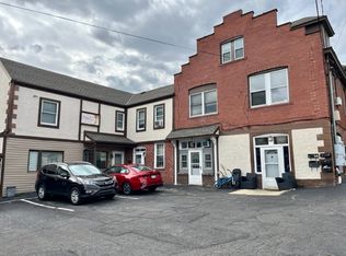 372 Washington Ave #10, Bridgeville, PA 15017