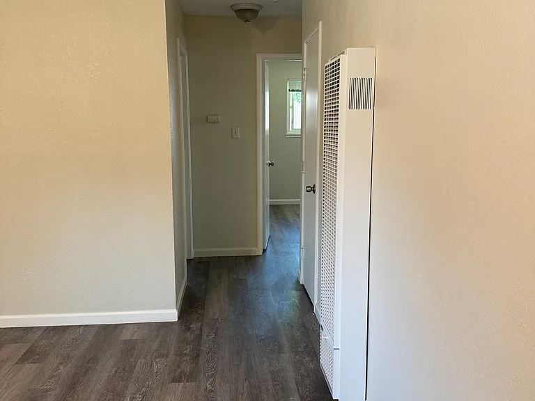 3019 32nd Ave — Photo 9