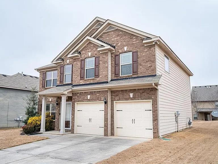7761 Sylvaner Ln — Photo 2