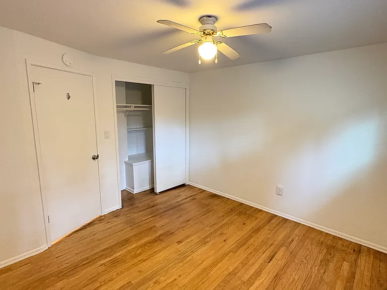408 N 61st St #4 — Photo 9